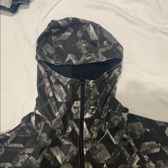 Bench Fleece - Picture 2 of 7